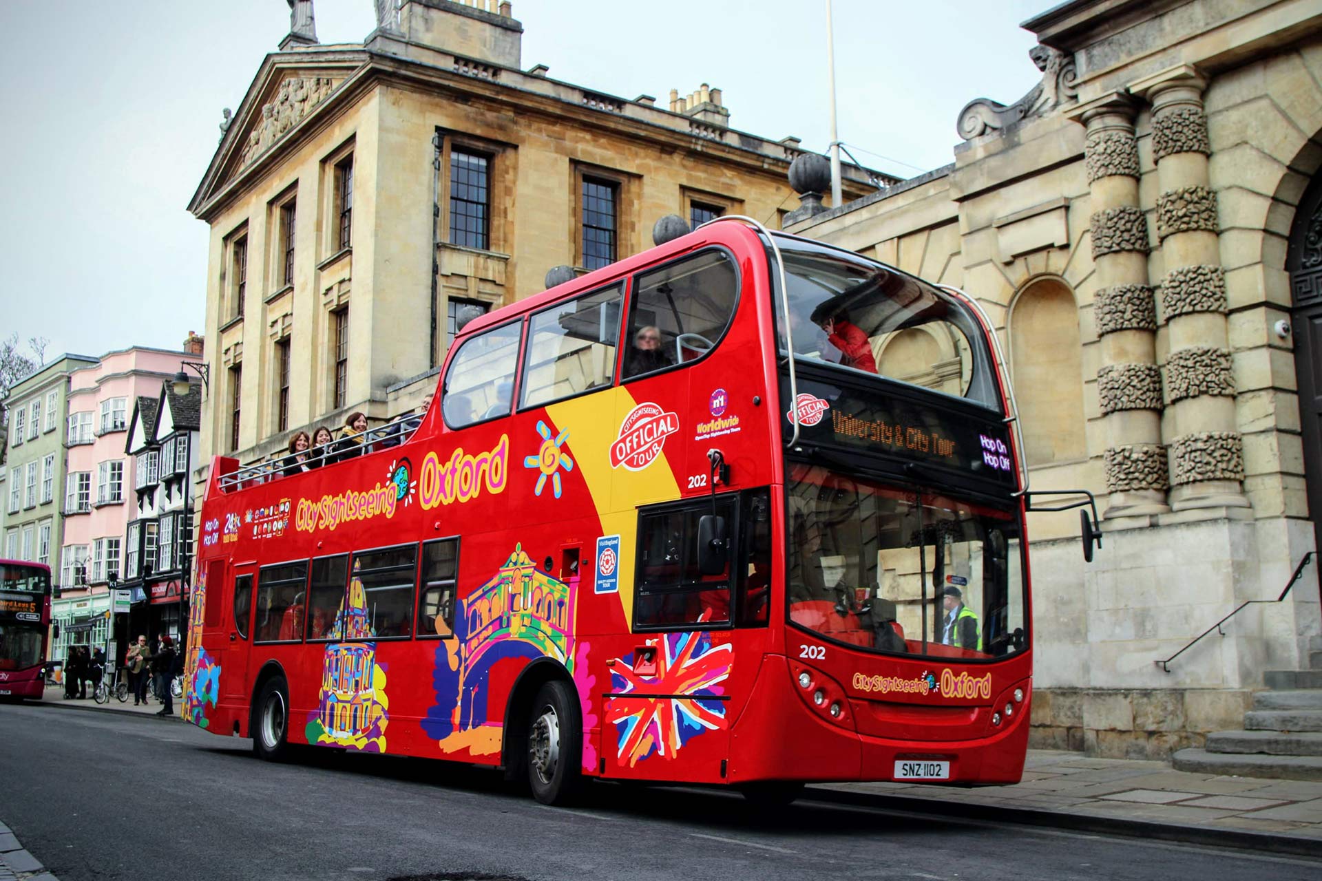 Bus & Coach Tours Explore Oxford Tours
